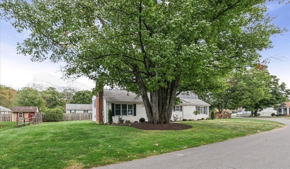 29 Bonneau Street, North Attleboro, MA Photo #35
