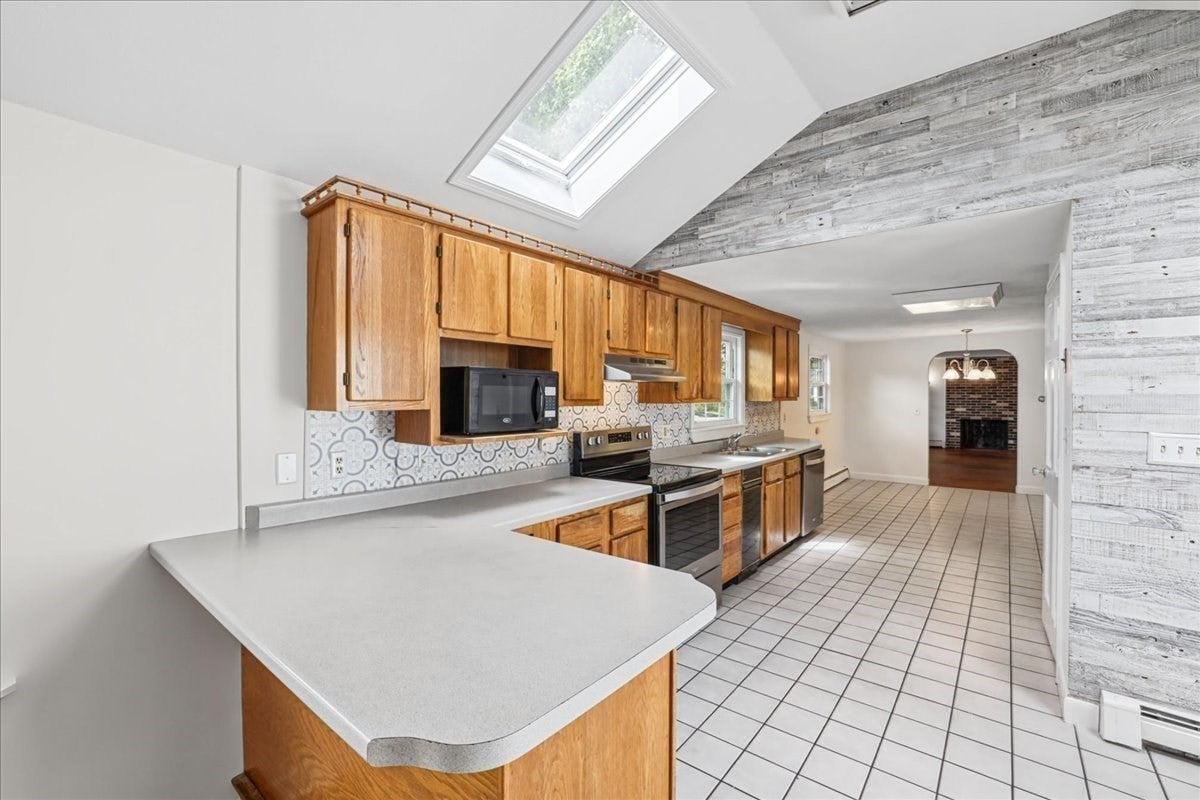 29 Bonneau Street, North Attleboro, MA Photo #8