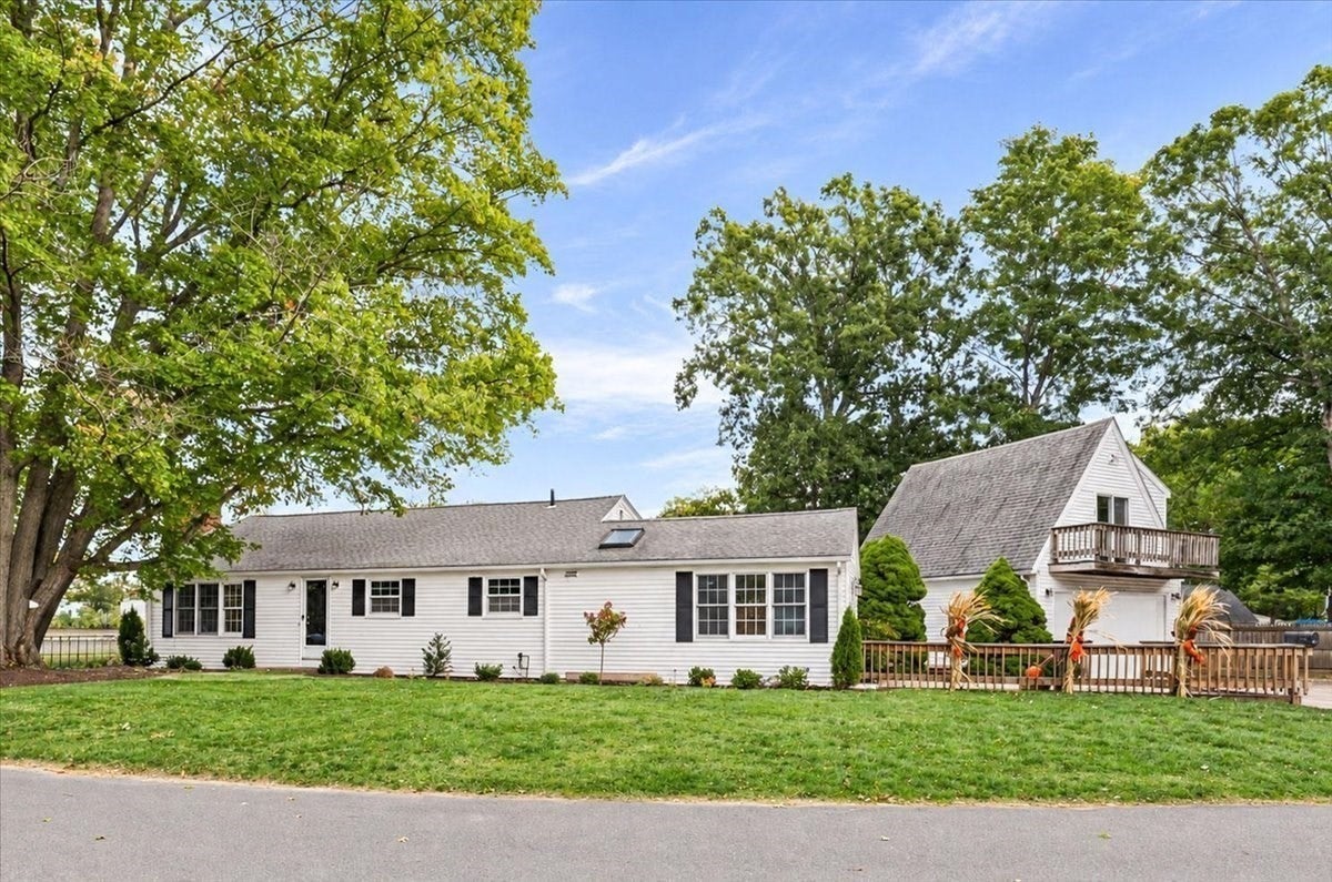 29 Bonneau Street, North Attleboro, MA Photo #2