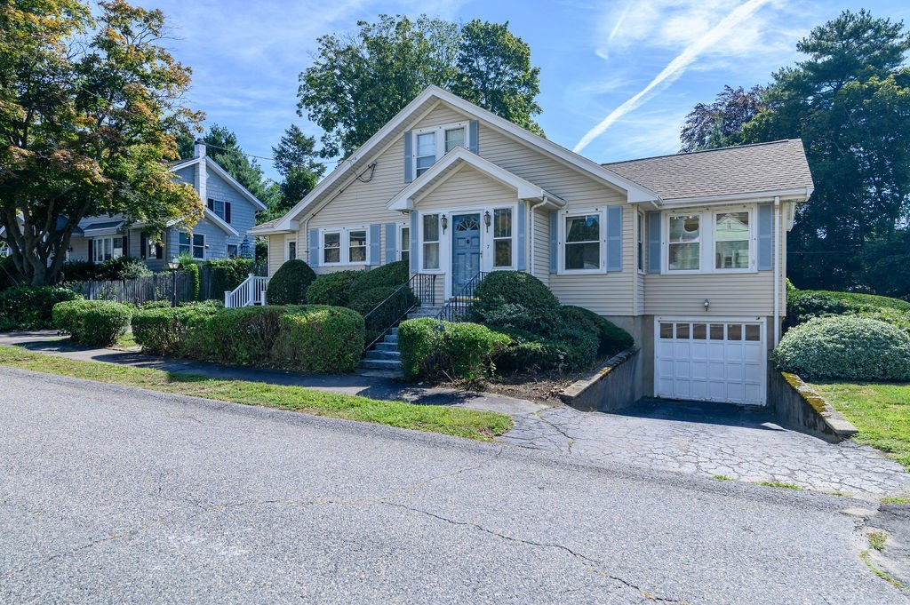 7 Mount Vernon Rd E