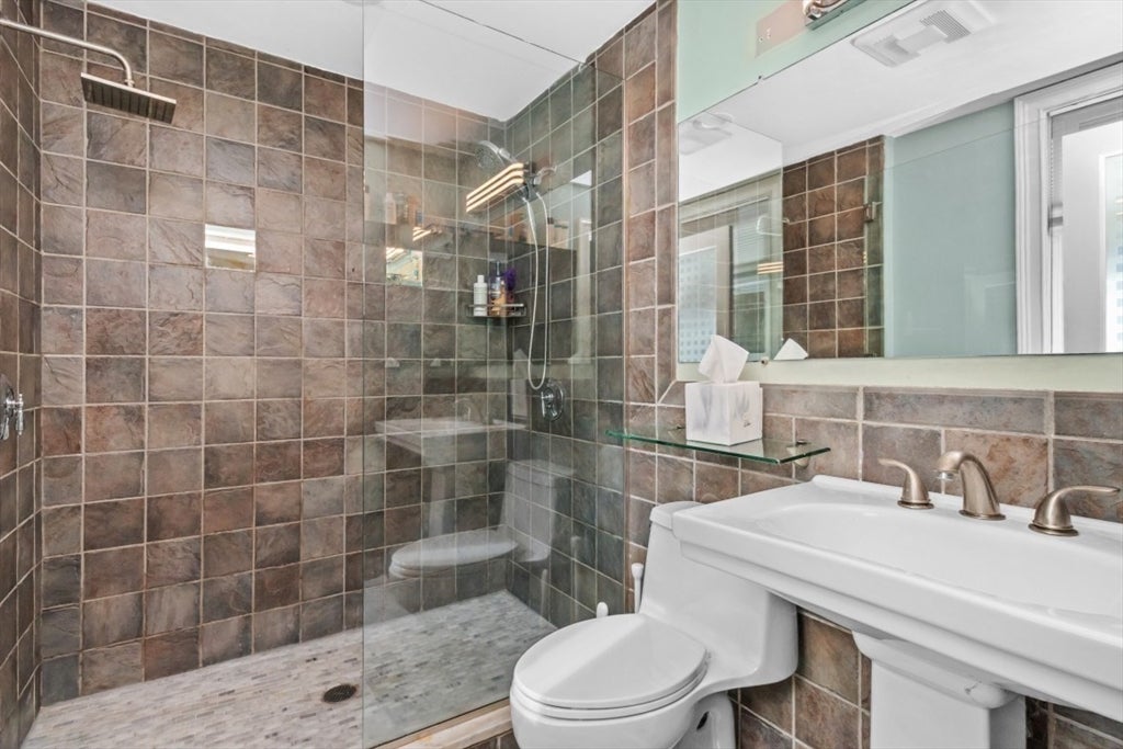 264 East Cottage St #1, Boston, MA, 264 East Cottage St #1, Boston, MA Photo #17