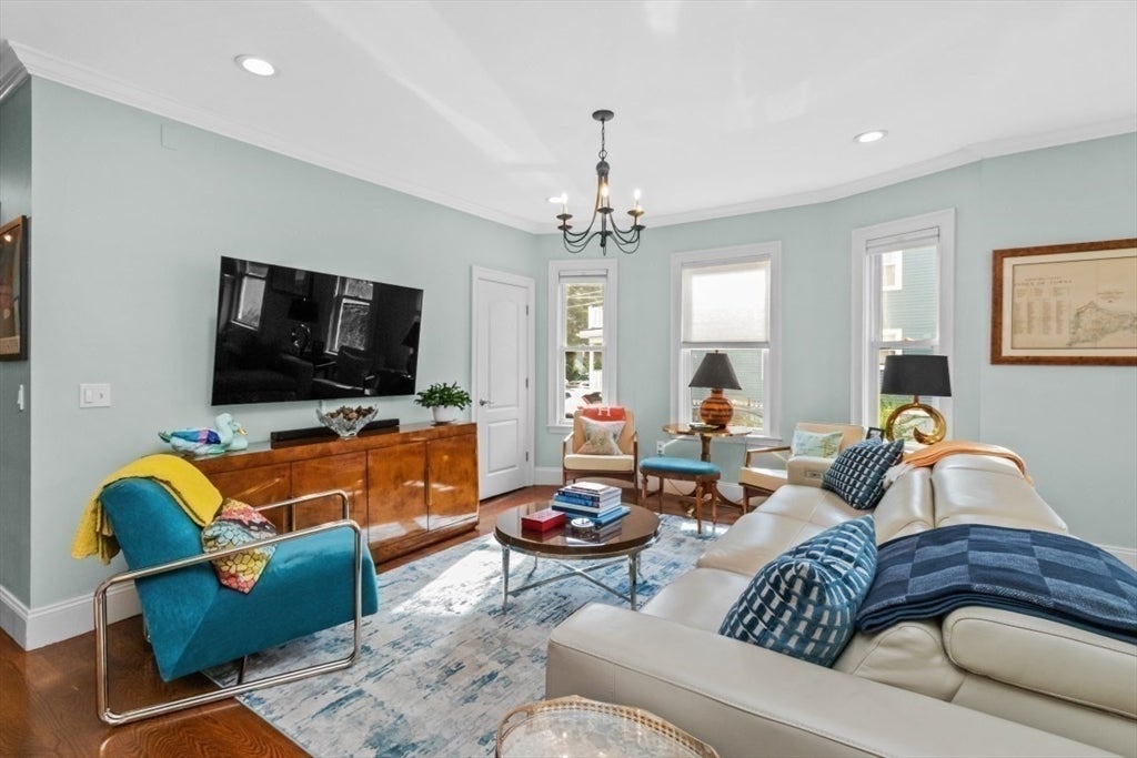 264 East Cottage 1