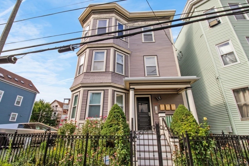 264 East Cottage 1