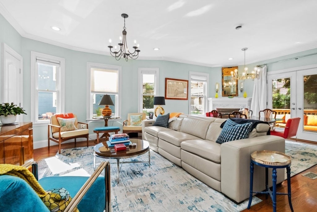 Photo of 264 East Cottage St, Boston, MA