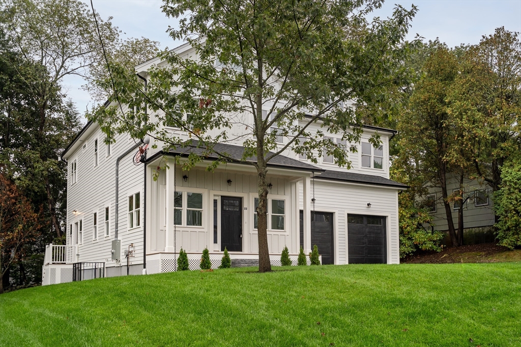 22 Estabrook Rd
