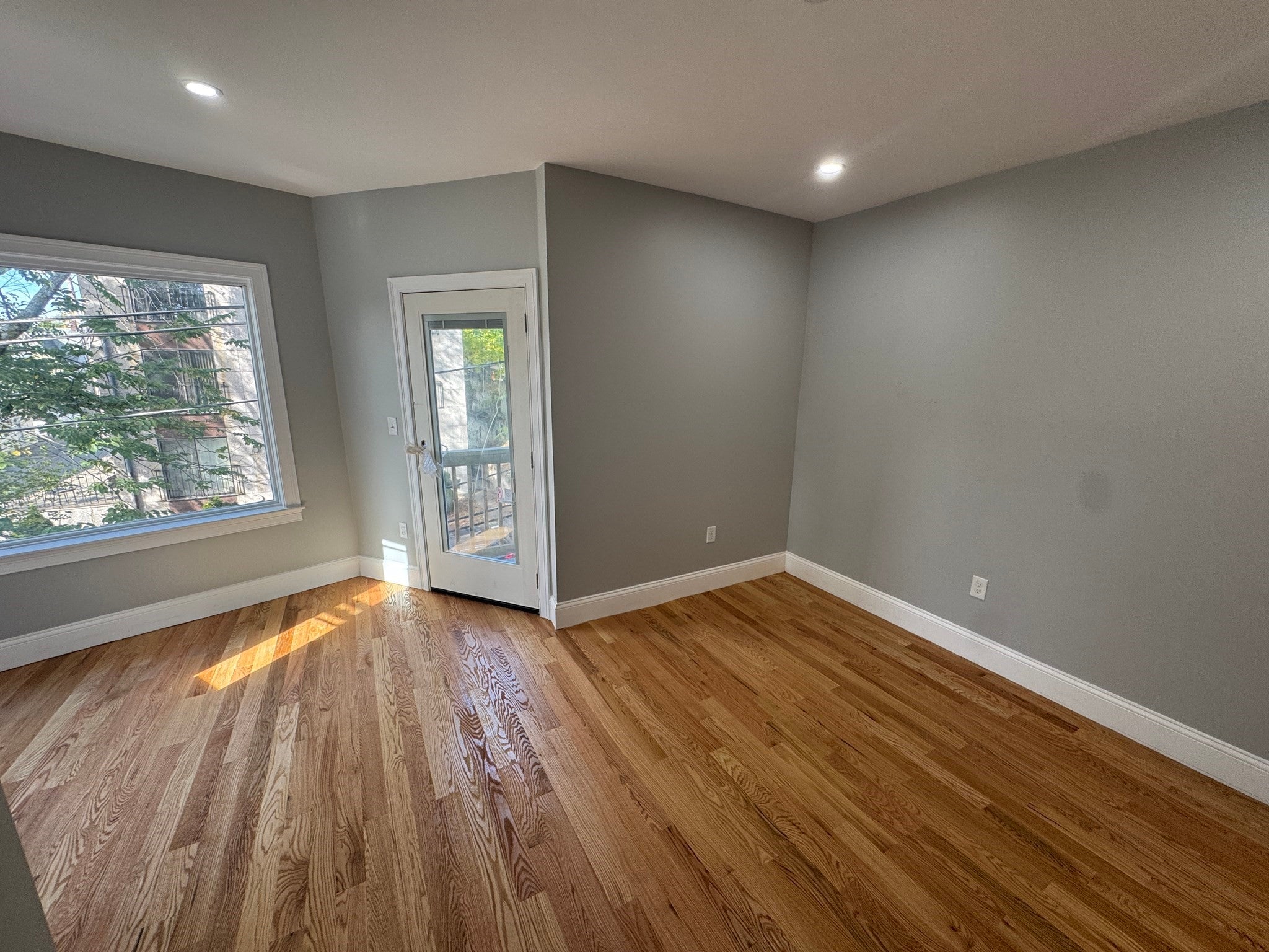 13 Spring St #2, Somerville, MA Photo #2
