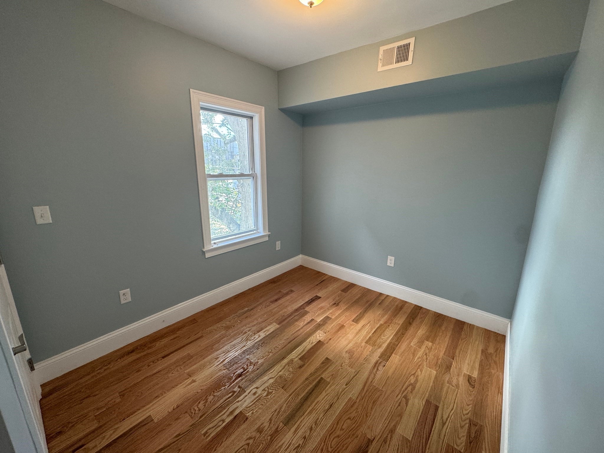 13 Spring St #2, Somerville, MA Photo #5