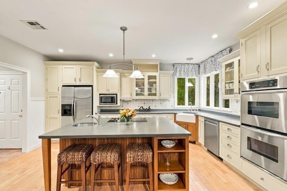 30 Juniper Rd, Upton, MA, 30 Juniper Rd, Upton, MA Photo #4