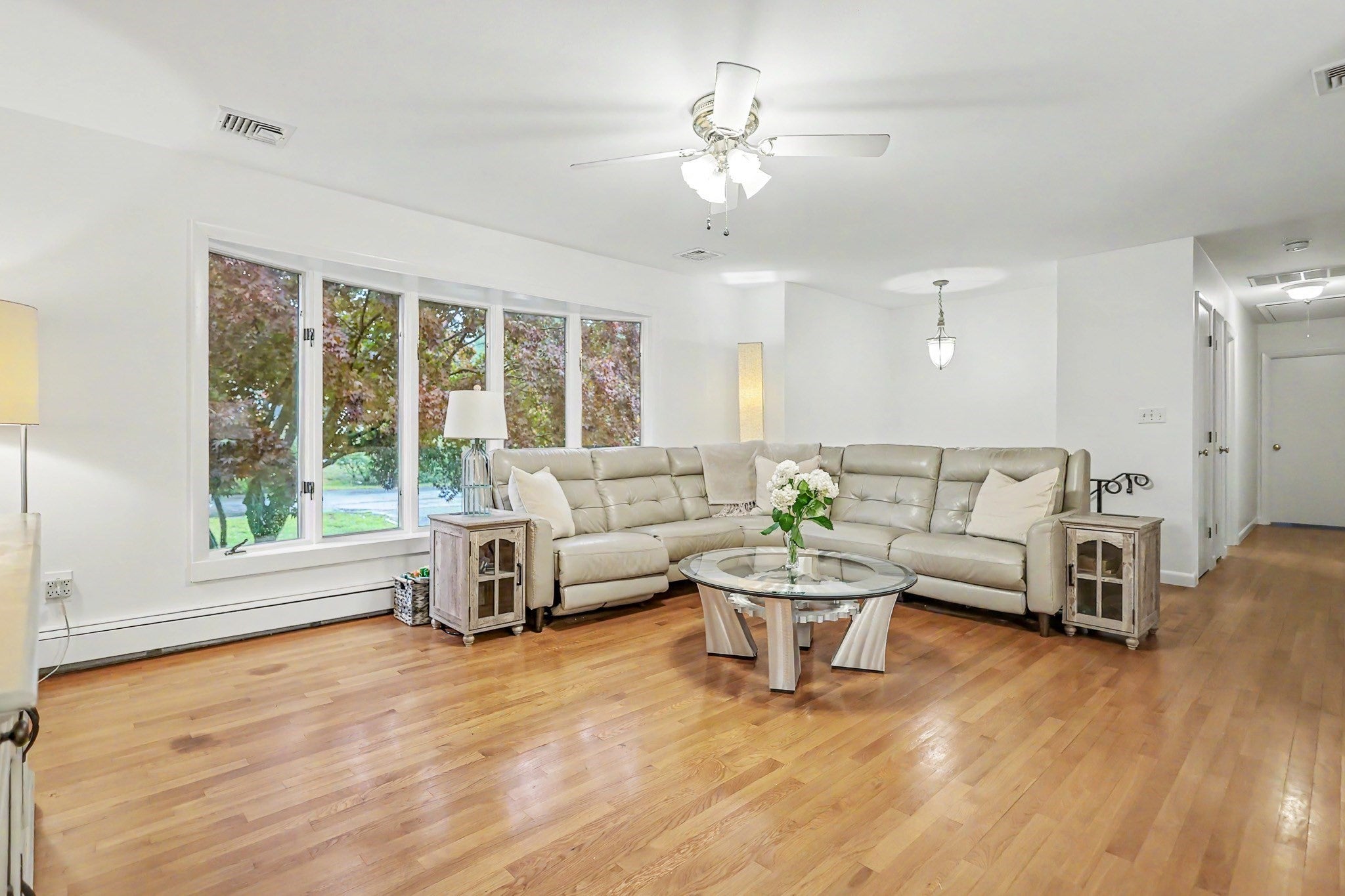 49 Meadowview Rd