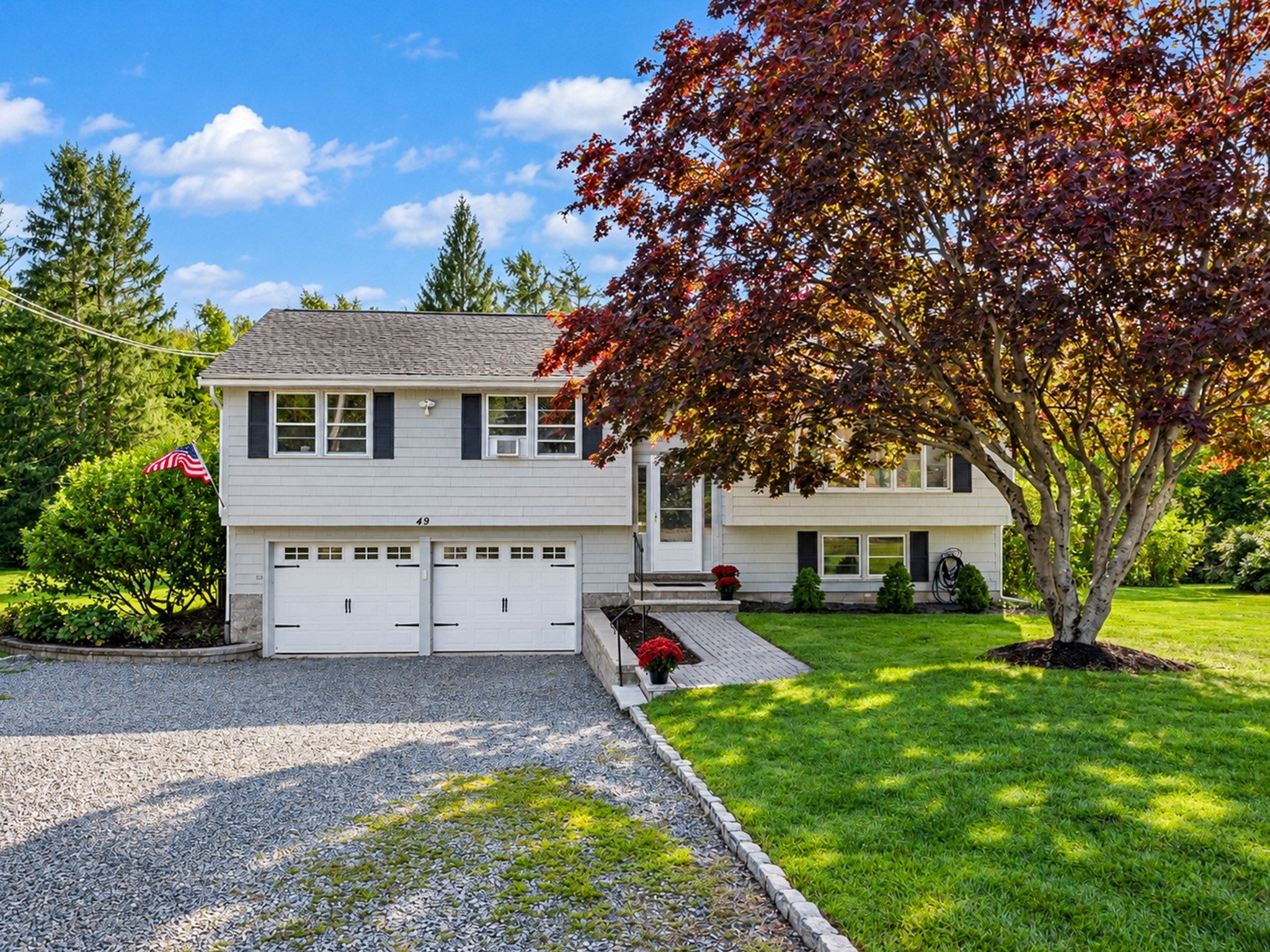 Photo of 49 Meadowview Rd, North Andover, MA