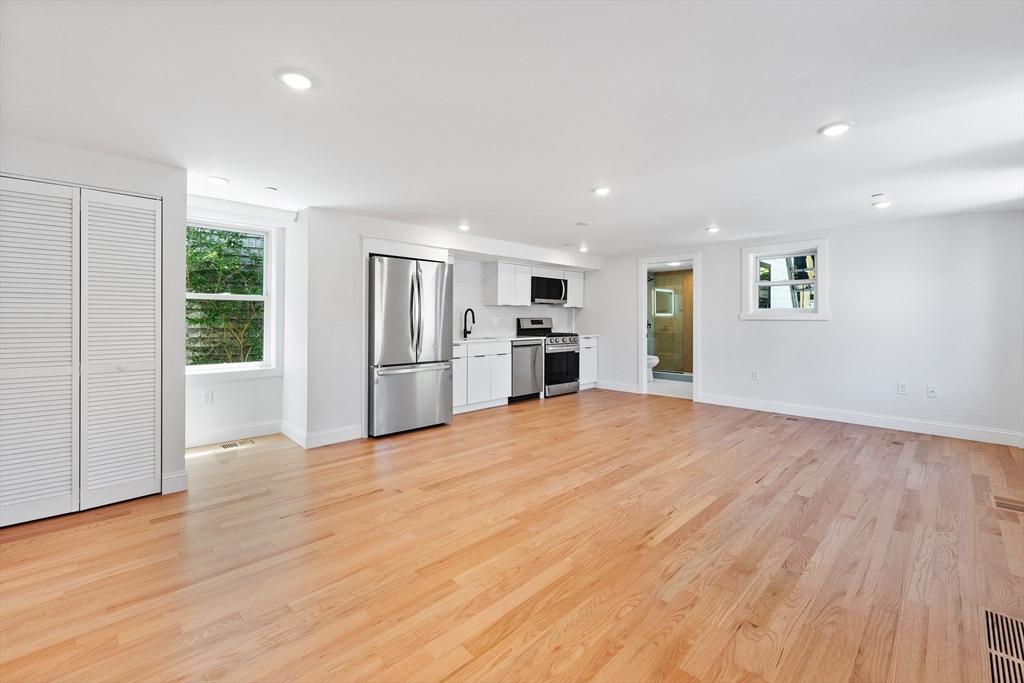 290 Washington 2