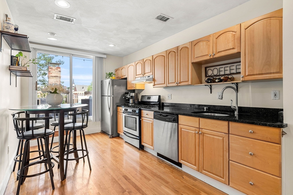 16 Trenton St 3