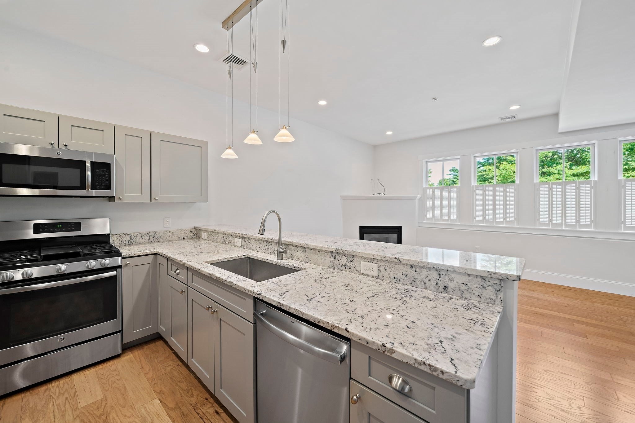 599 Washington St #12, Pembroke, MA, 599 Washington St #12, Pembroke, MA Photo #1
