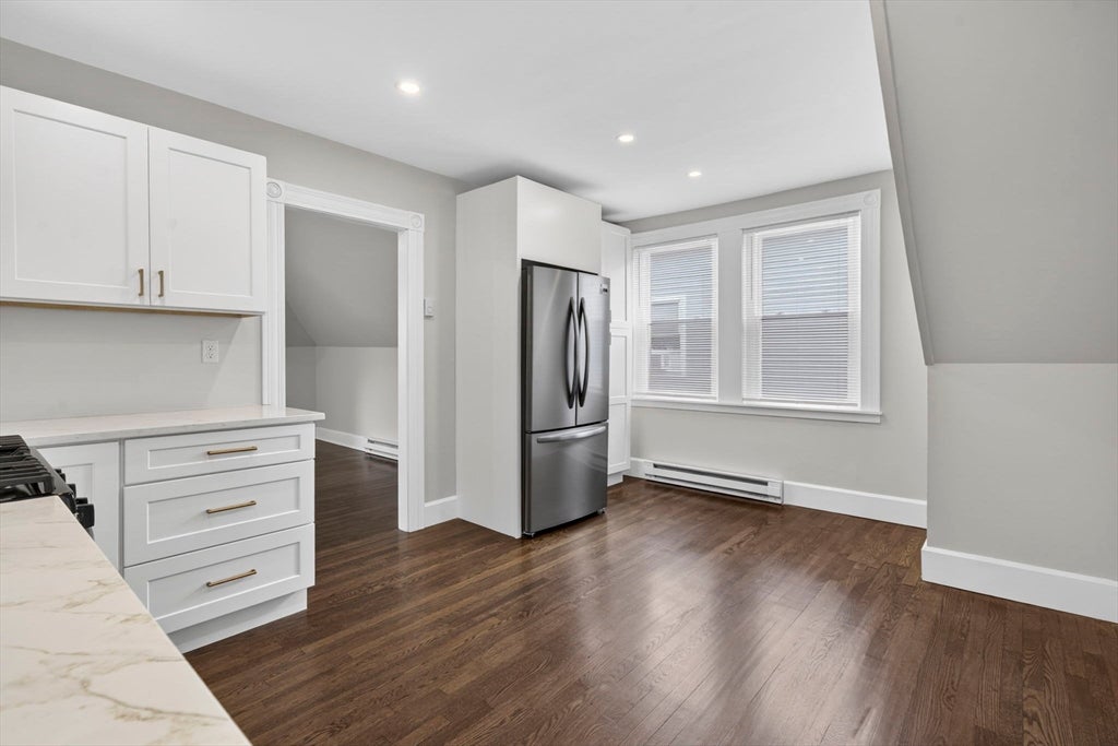 21 Dunlap Street 3