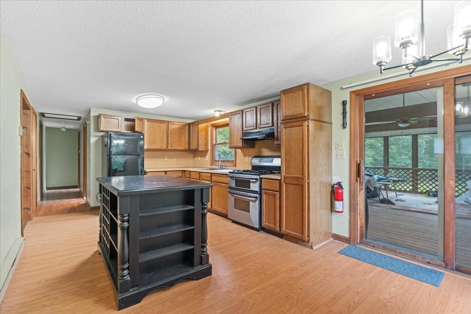 141 Elm St, Blackstone, MA, 141 Elm St, Blackstone, MA Photo #11