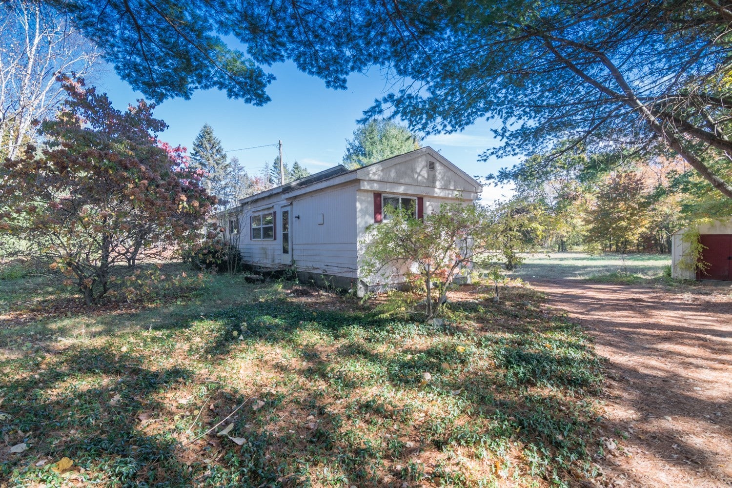 22 Long Plain Rd