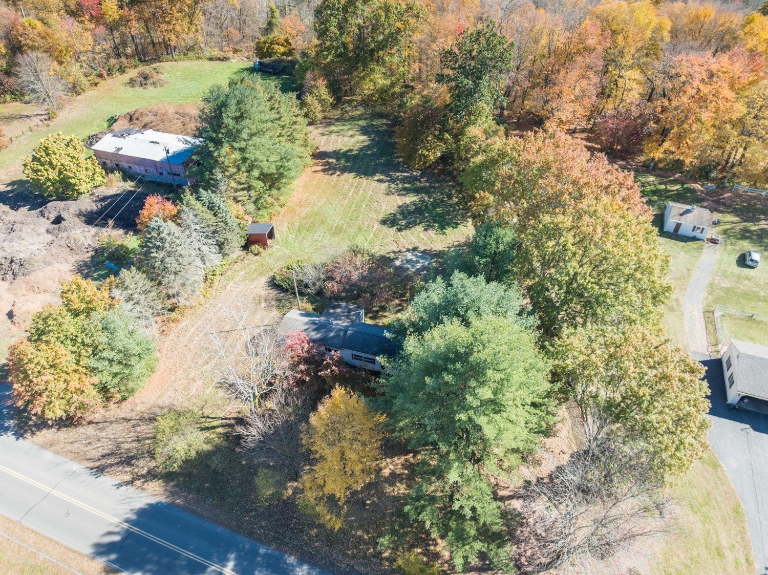 22 Long Plain Rd