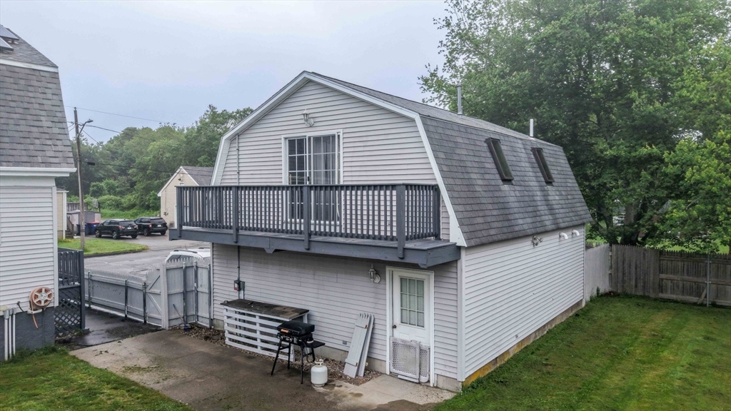 394 Huttleston Ave