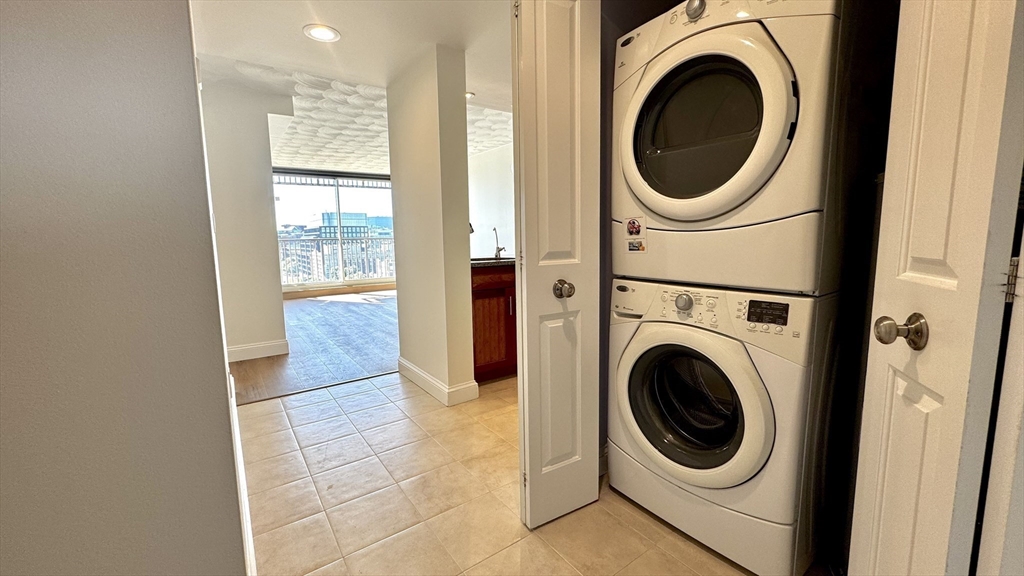 8-12 Museum Way 1407