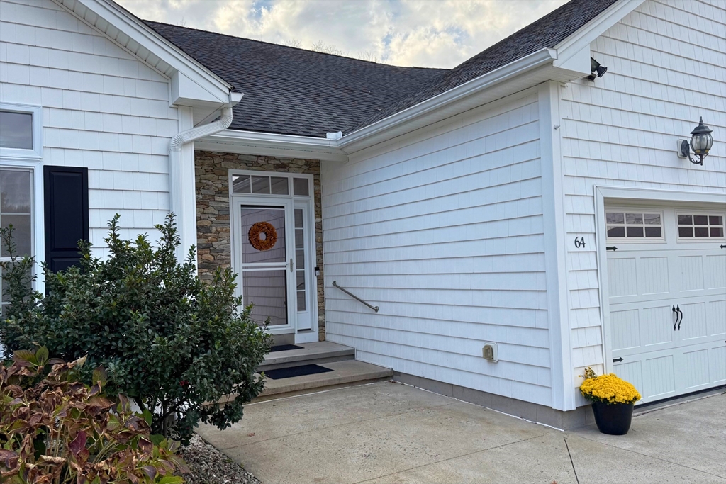 64 Mark Dr 64