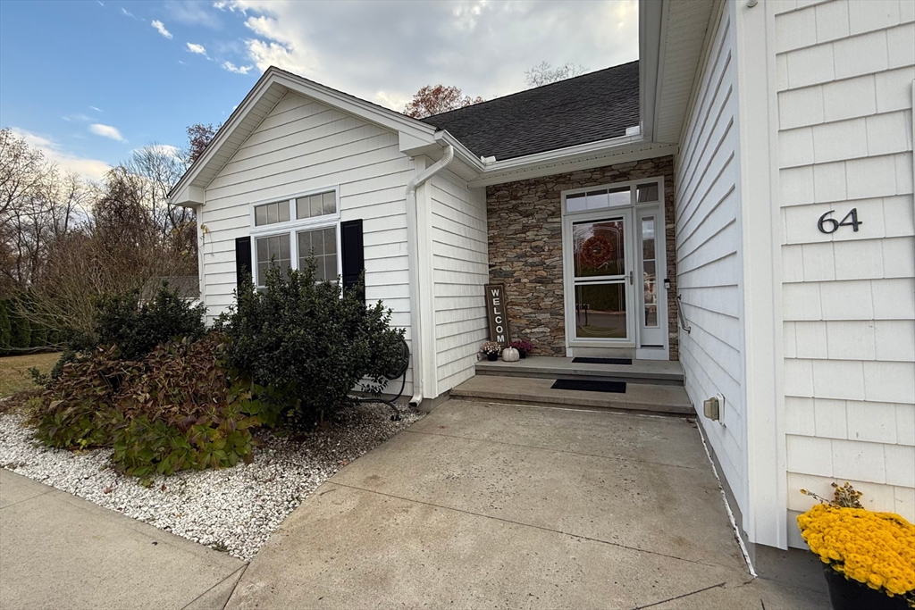 64 Mark Dr 64