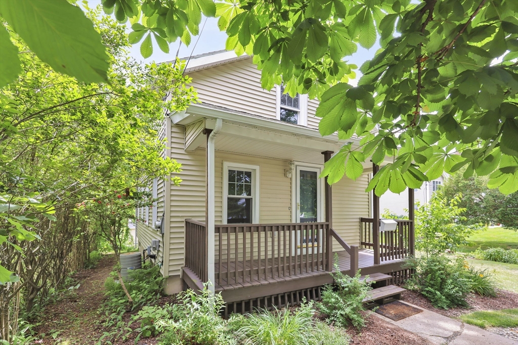 115 Saratoga Ave
