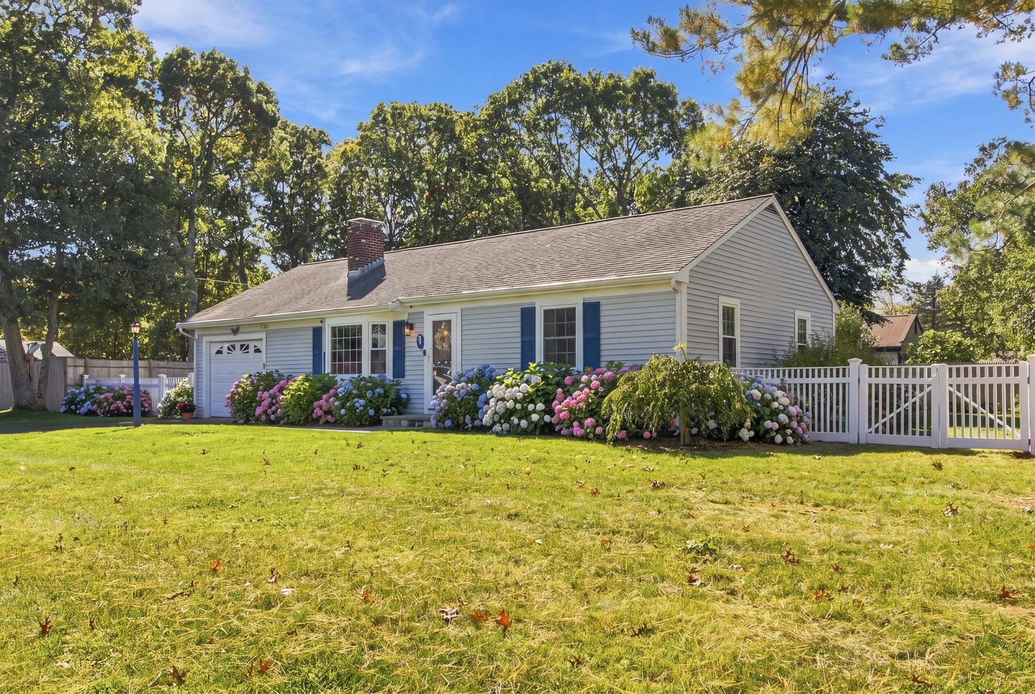 7 Spinning Brook Rd