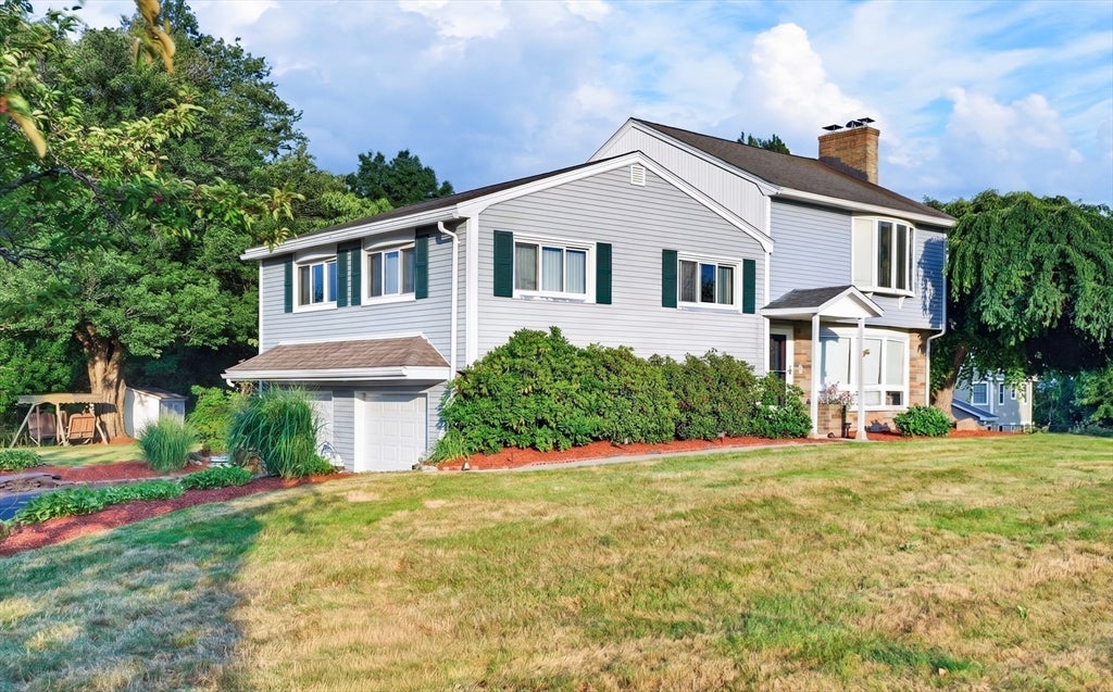 96 Sunrise Ave