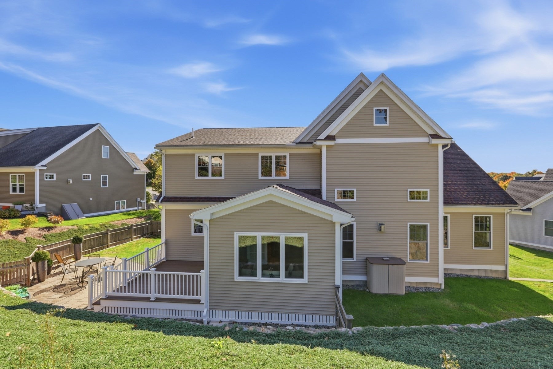 40 Winship Dr, Stoneham, MA, 40 Winship Dr, Stoneham, MA Photo #3