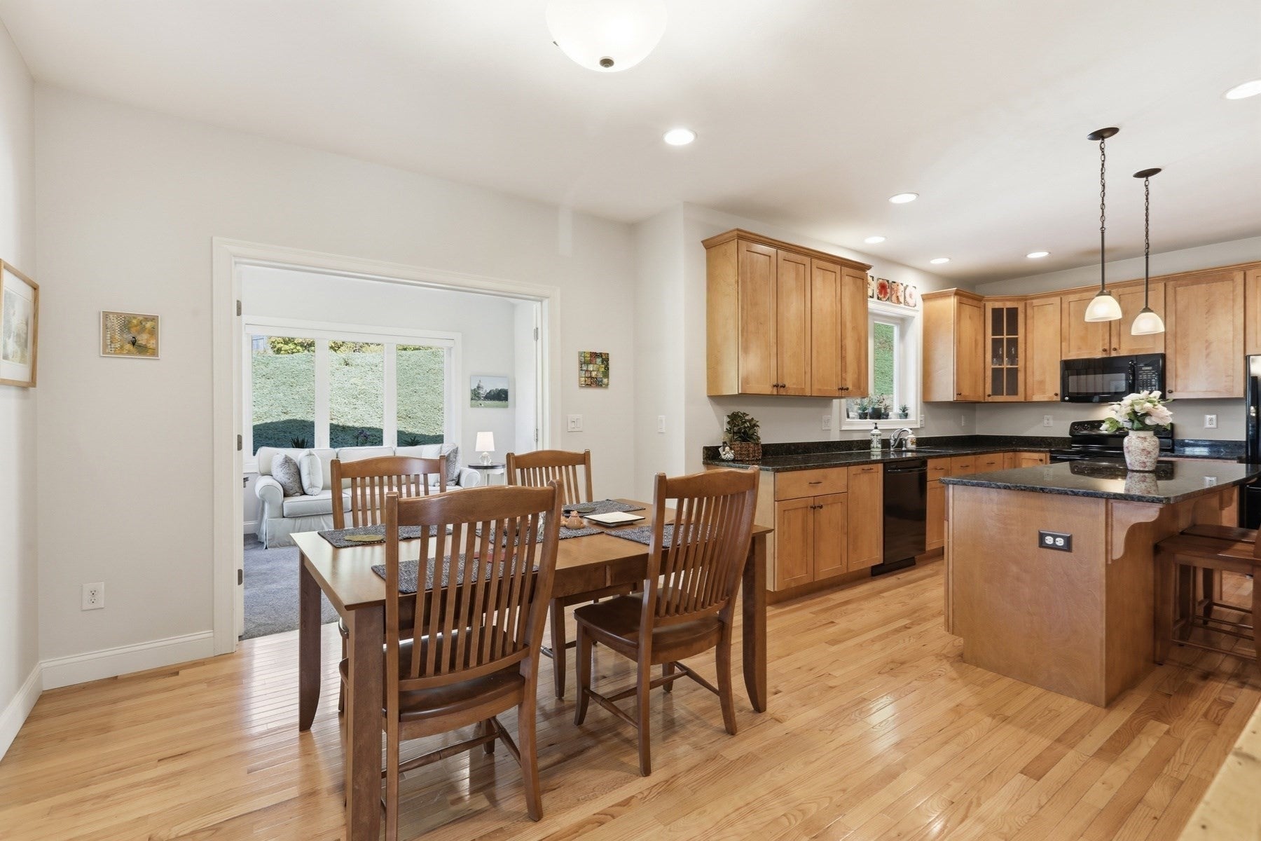 40 Winship Dr, Stoneham, MA, 40 Winship Dr, Stoneham, MA Photo #8