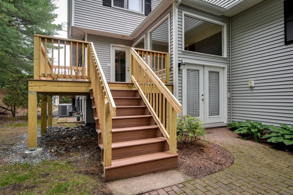 33 Arrowhead Cir 33