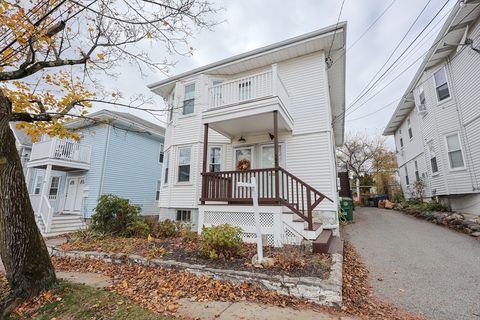 27 Oakland St 27 Watertown MA 02472