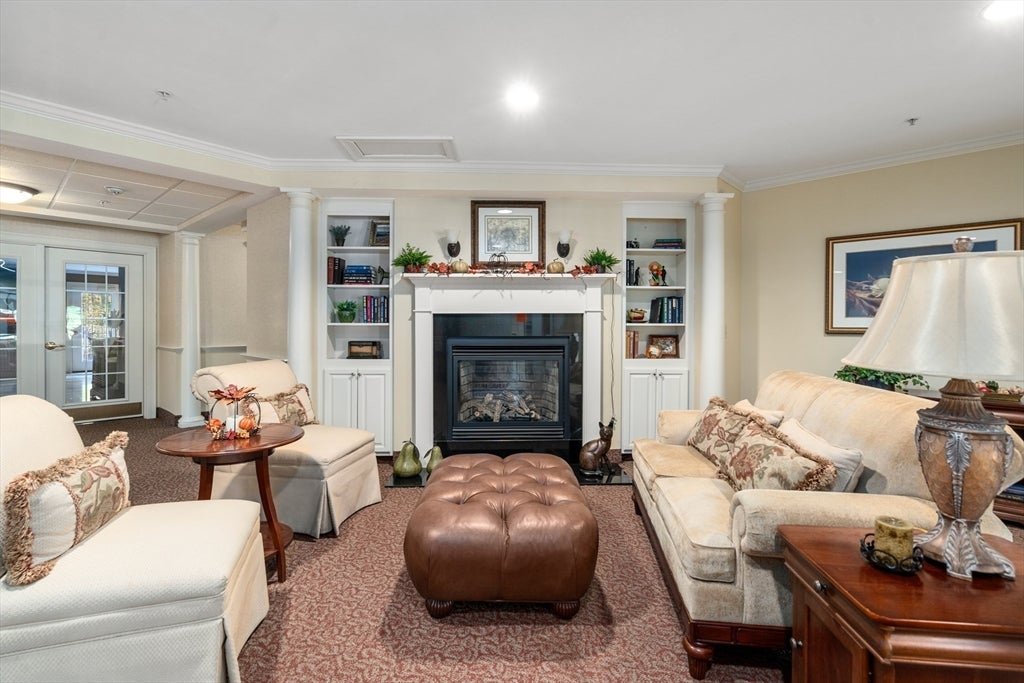 7 Crescent Way #319, Sturbridge, MA Photo #2