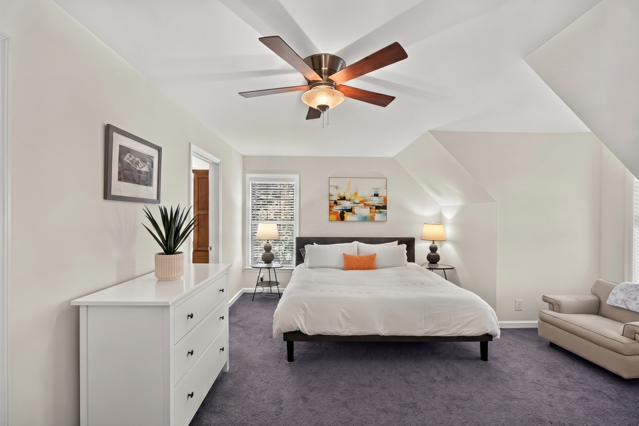 8 Leeward Passage