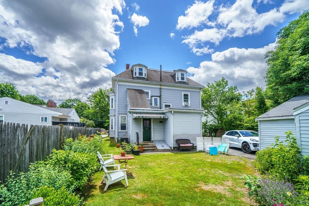 59 River St
