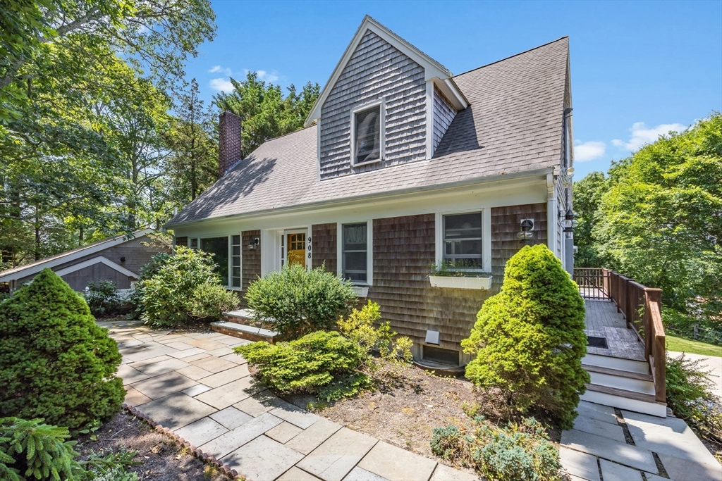 908 W Falmouth Hwy