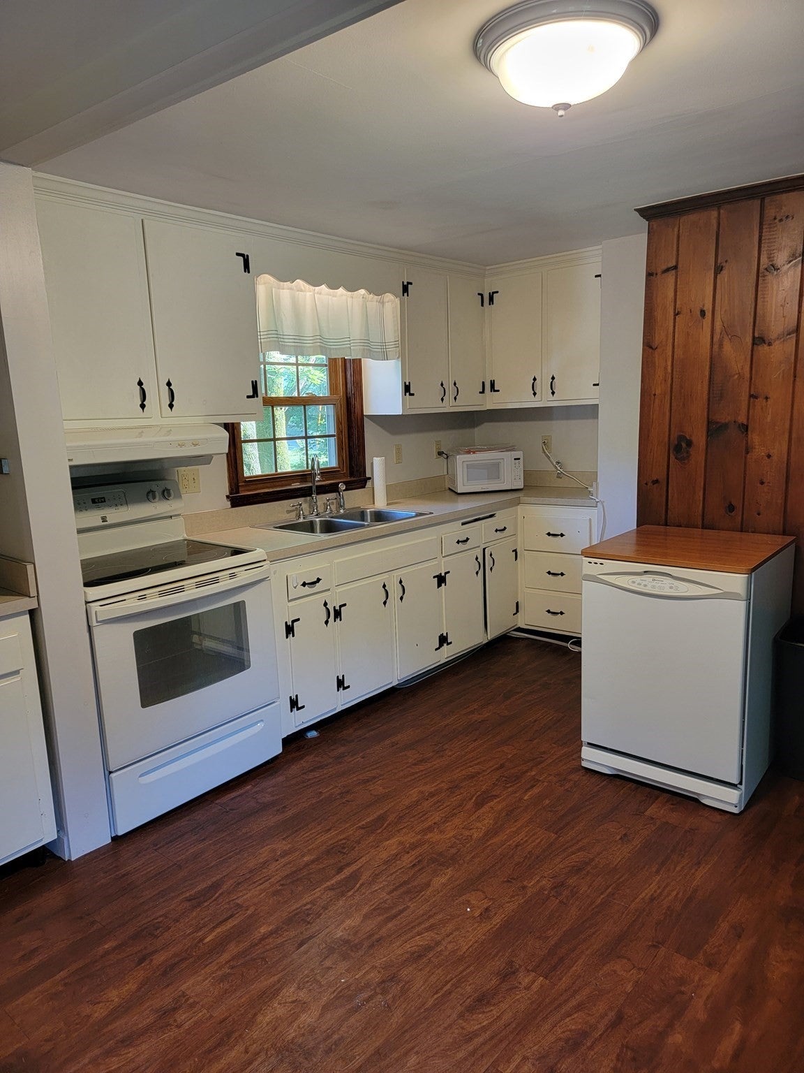 48 Andover St, Wilmington, MA Photo #4