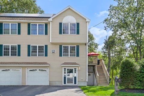 28 Riverview 28 Methuen MA 01844