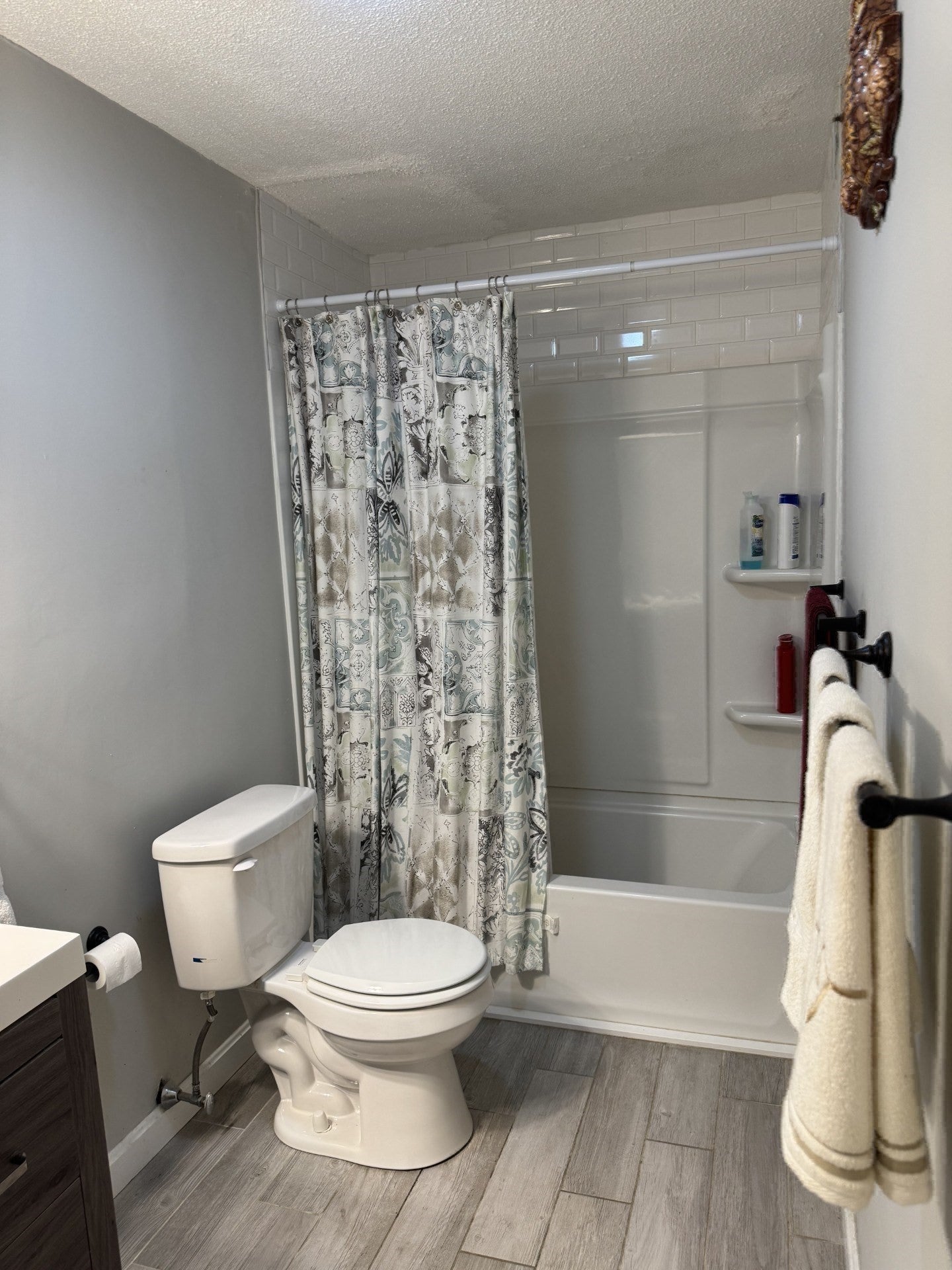 4 Greenbriar Drive #102, North Reading, MA Photo #16