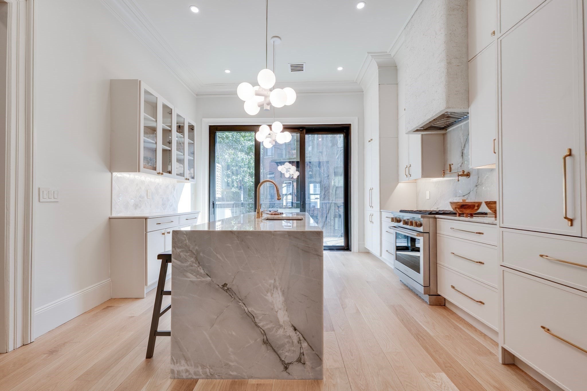 298 Columbus Ave 3