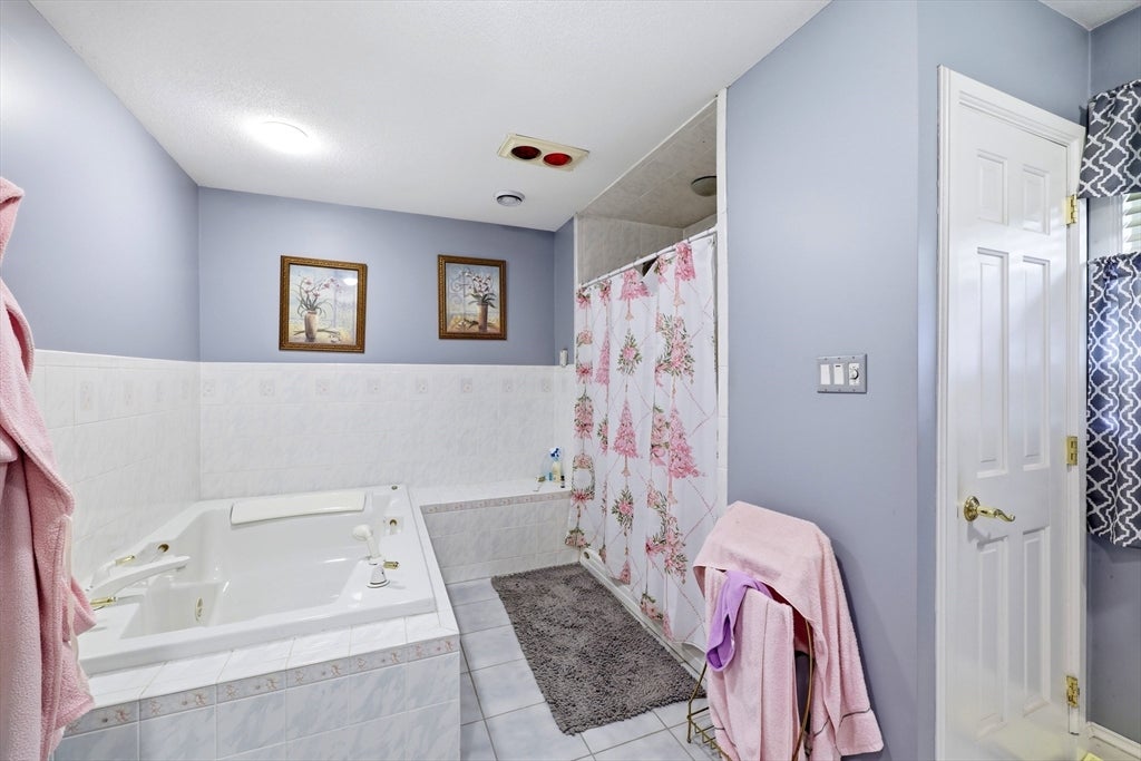 10 Lyman Barnes Rd, Brimfield, MA Photo #22