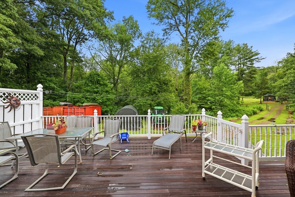 10 Lyman Barnes Rd, Brimfield, MA Photo #6