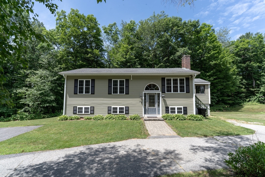300 Henshaw St