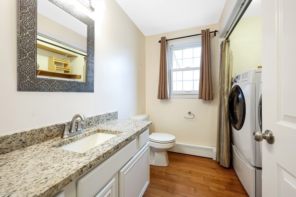 Attleboro, Massachusetts 02703, United States, 3 Bedrooms Bedrooms, ,3 BathroomsBathrooms,Residential,Pending,101735