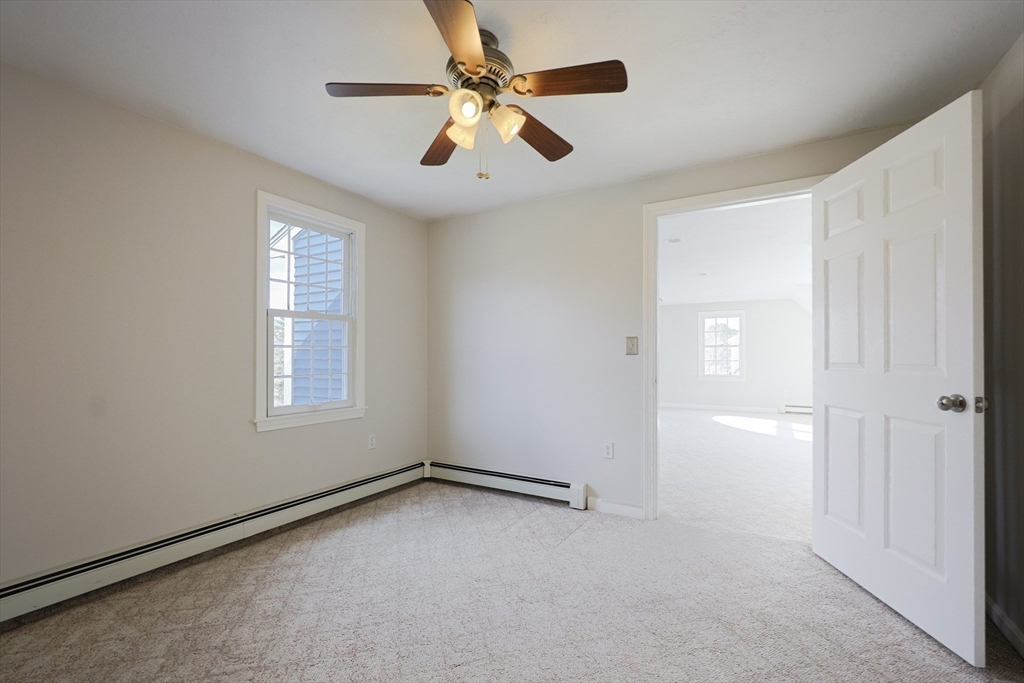 Attleboro, Massachusetts 02703, United States, 3 Bedrooms Bedrooms, ,3 BathroomsBathrooms,Residential,Pending,101735