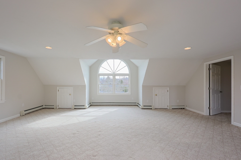 Attleboro, Massachusetts 02703, United States, 3 Bedrooms Bedrooms, ,3 BathroomsBathrooms,Residential,Pending,101735