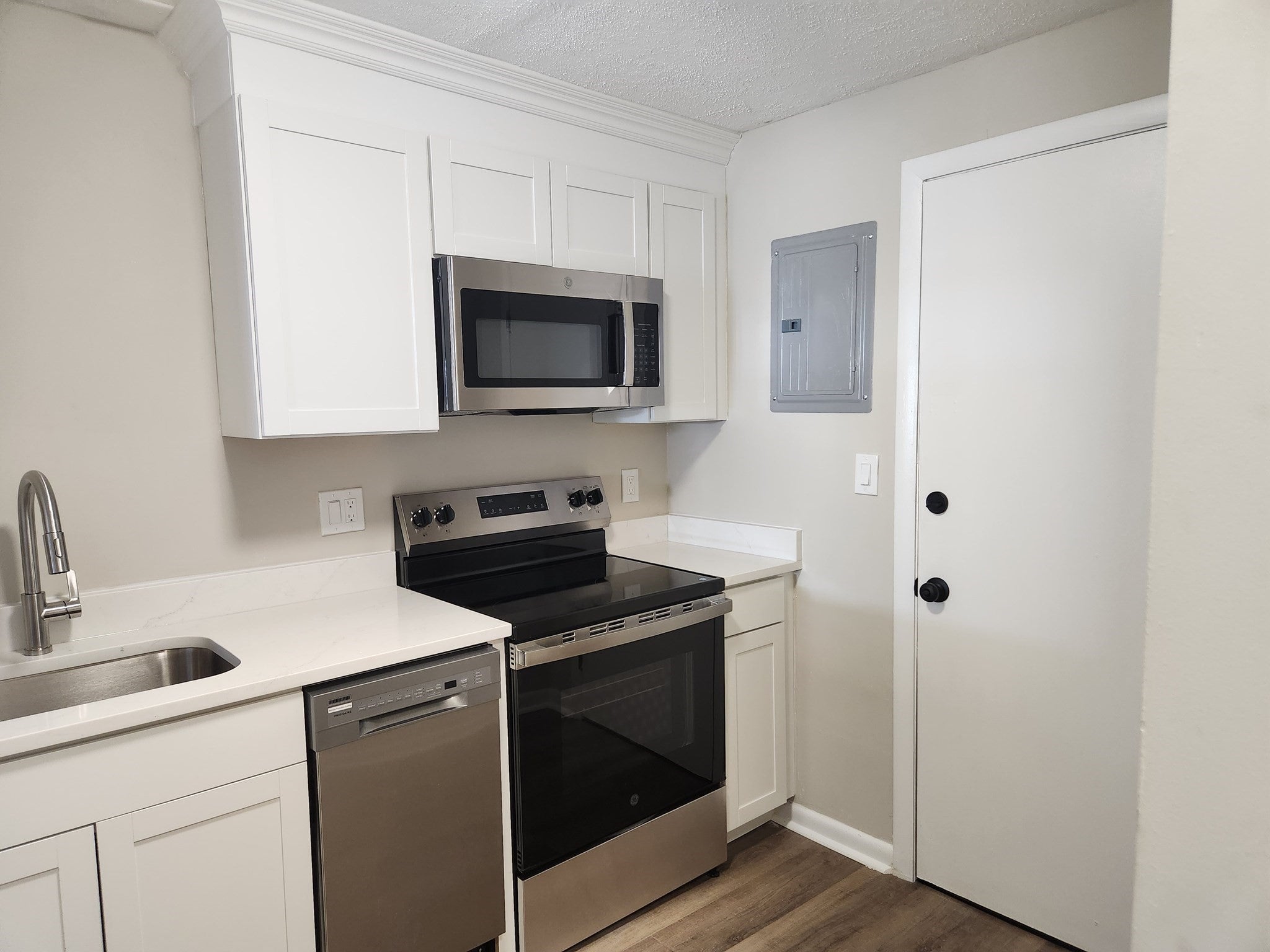 33 Cary Ave #15, Chelsea, MA, 33 Cary Ave #15, Chelsea, MA Photo #2