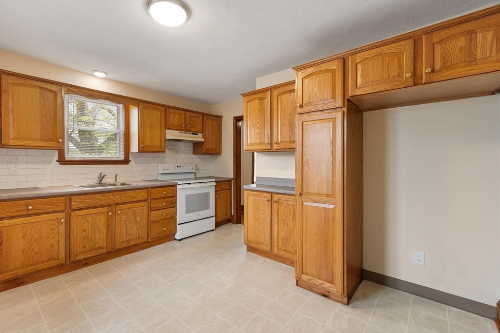 46 Brookline St, Lynn, MA Photo #14