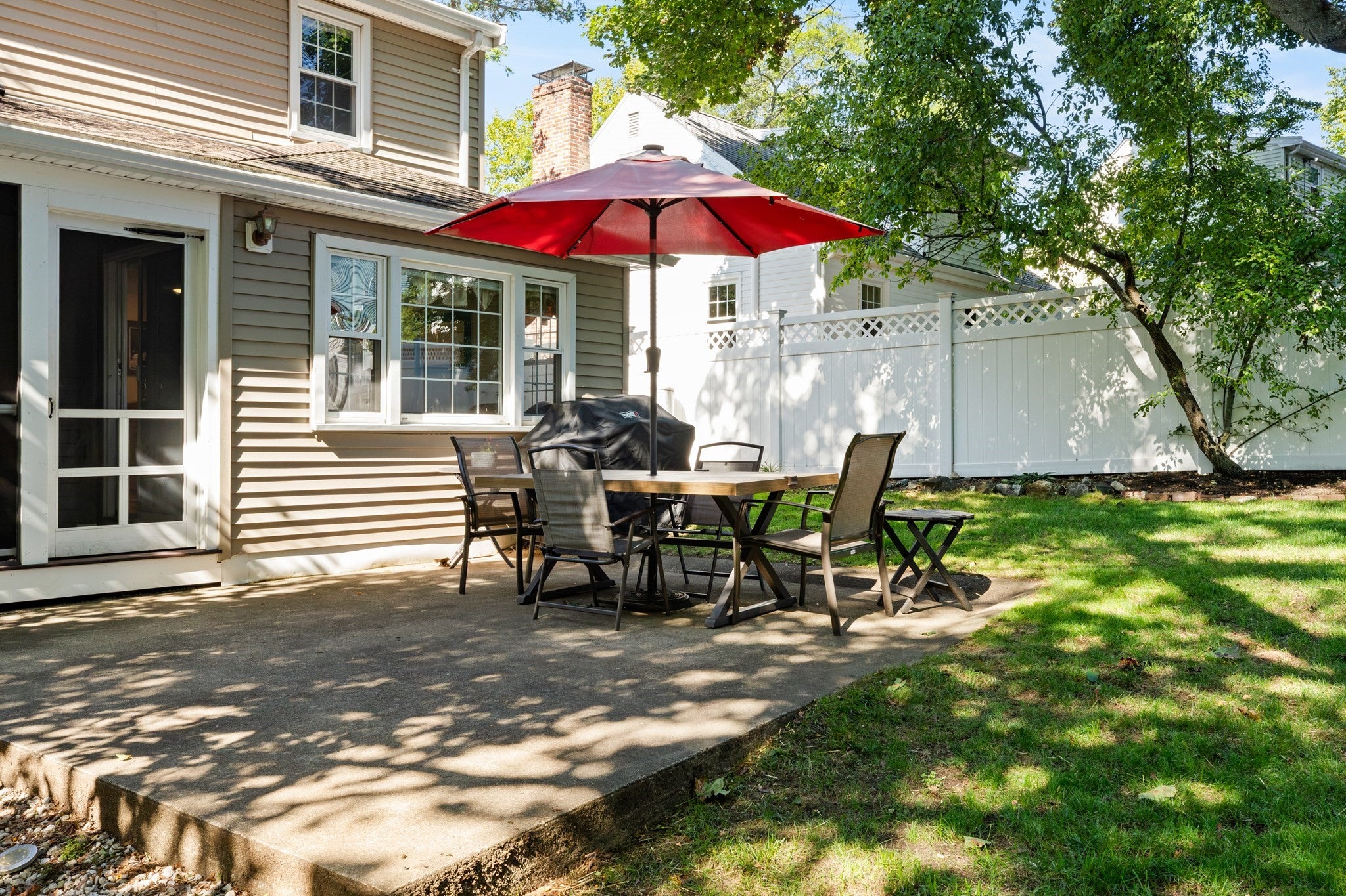 69 Hemlock St, Arlington, MA Photo #24
