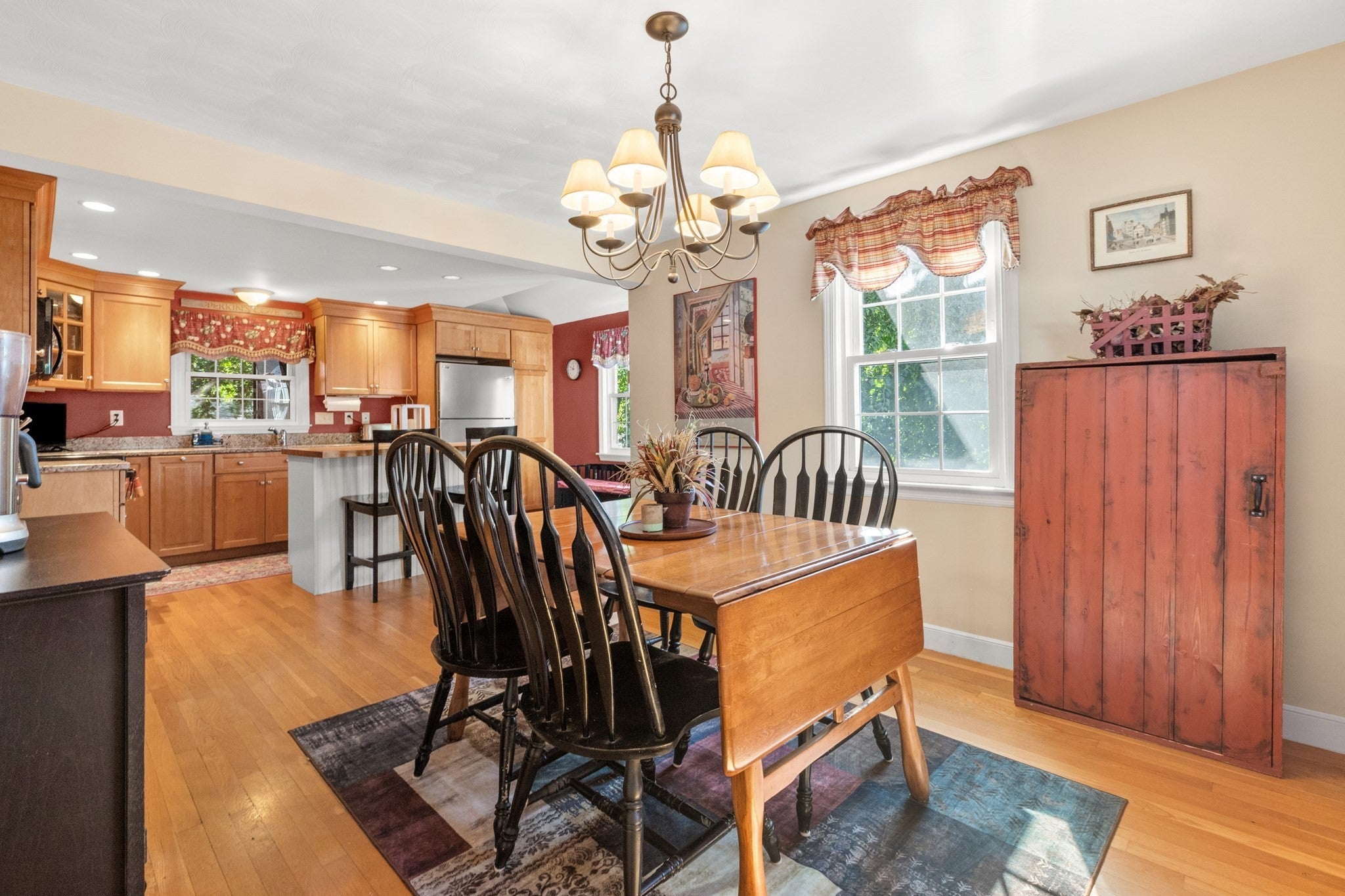 69 Hemlock St, Arlington, MA Photo #4